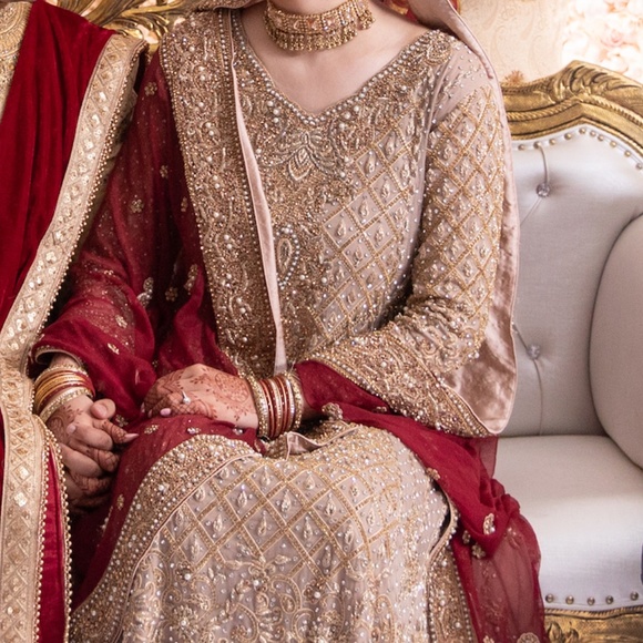 Royal Maroon and Taupe Indian Pakistani Bridal Lehenga Kameez - Picture 6 of 11